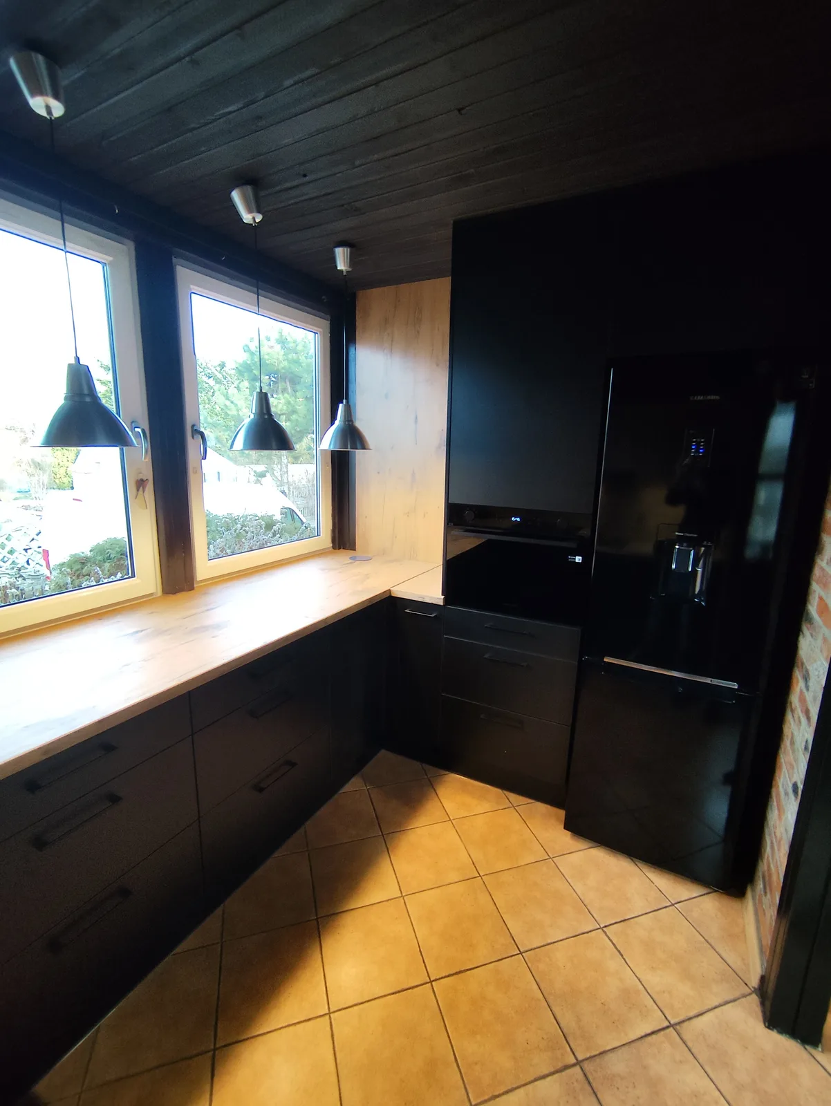 Kuchnia czarna z dębem, loft, zdjęcie 3